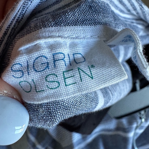 Sigrid Olsen Striped Blue and White Linen/cotton top. Prp23”,length 22” - Picture 7 of 8